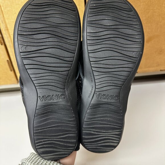 Vionic Aliza Sandals - black/black- size 7.5 - Picture 6 of 6